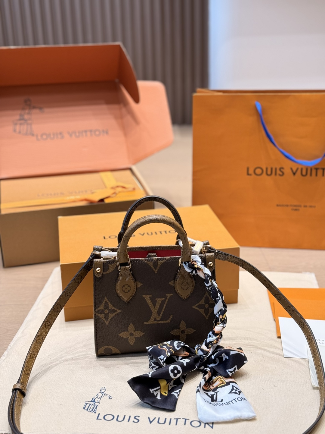 LV Luxury Monogram Handbag Cowhide Leather